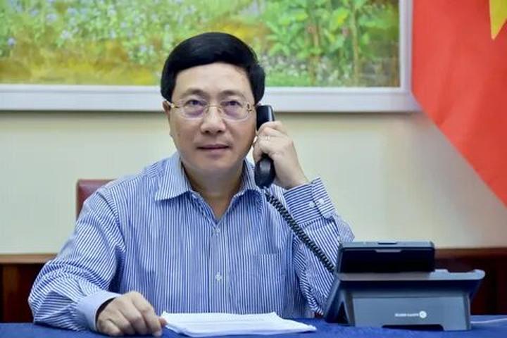 Chuyên gia Hotspot Matrix phân tích: Mua váy hoa mà không biết 4 và marketing video